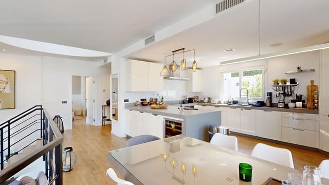 4 chambre Villa/Maison à vendre à San Pedro de Alcantara, Marbella avec piscine garage - 1 650 000 € (Ref: 9913342)