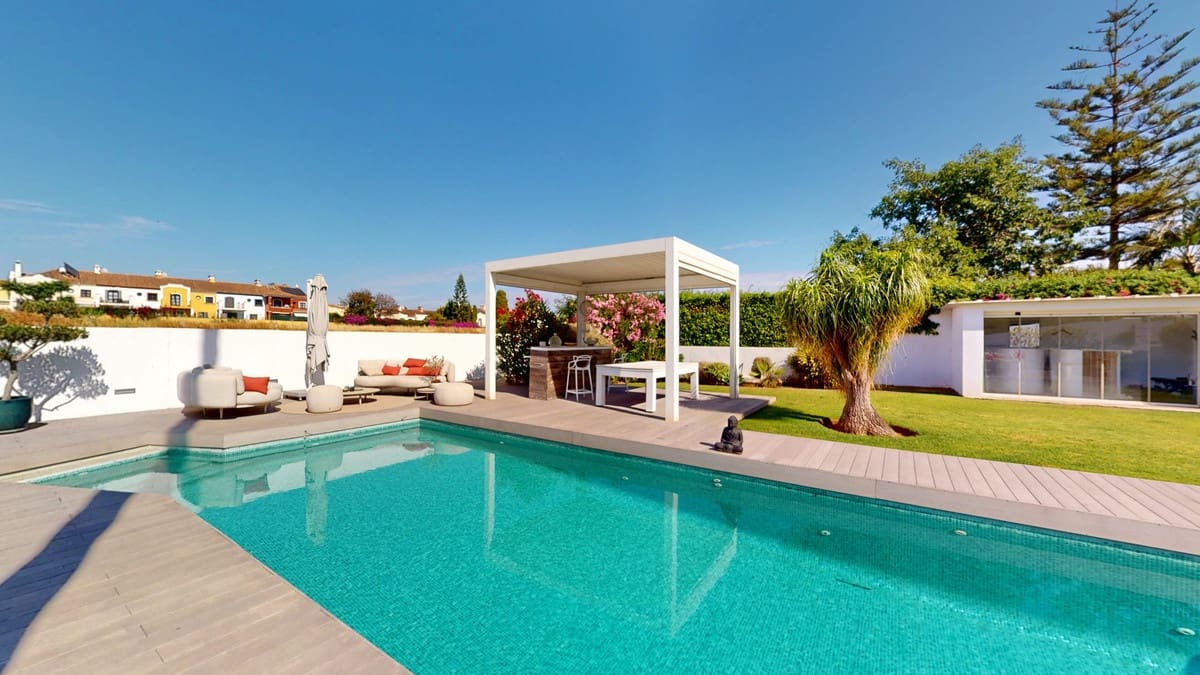 4 chambre Villa/Maison à vendre à San Pedro de Alcantara avec piscine garage - 1 650 000 € (Ref: 9913342)