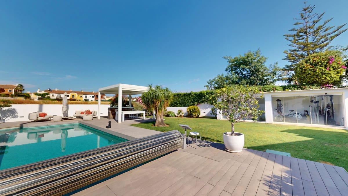 4 chambre Villa/Maison à vendre à San Pedro de Alcantara avec piscine garage - 1 650 000 € (Ref: 9913342)