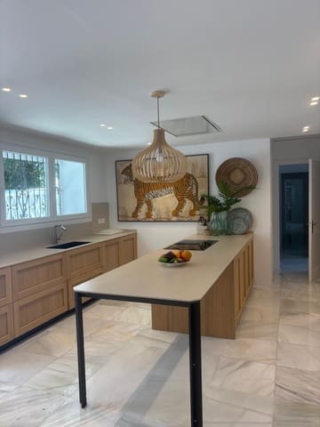5 sypialnia Willa do wynajęcia w Guadalmina Baja, Marbella z basenem garażem - 30 000 € (Ref: 9920611)