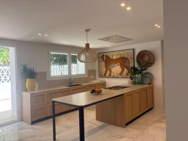 5 sypialnia Willa do wynajęcia w Guadalmina Baja, Marbella z basenem garażem - 30 000 € (Ref: 9920611)