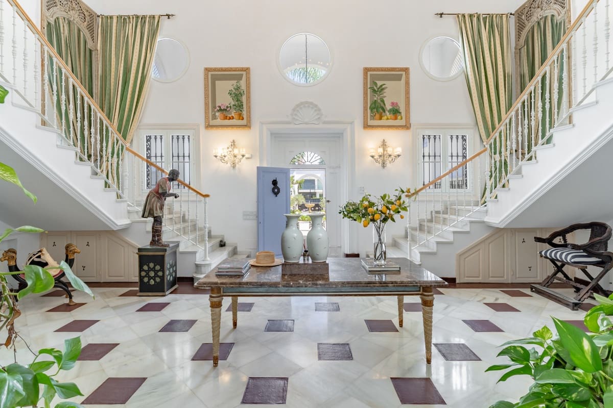 5 slaapkamer Villa te huur in Guadalmina met zwembad garage - € 35.000 (Ref: 9920611)