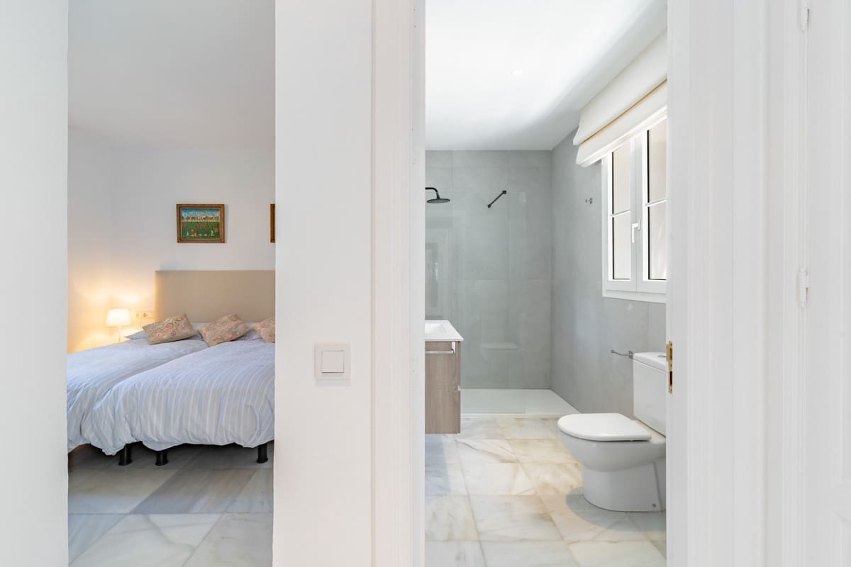 5 slaapkamer Villa te huur in Guadalmina met zwembad garage - € 35.000 (Ref: 9920611)