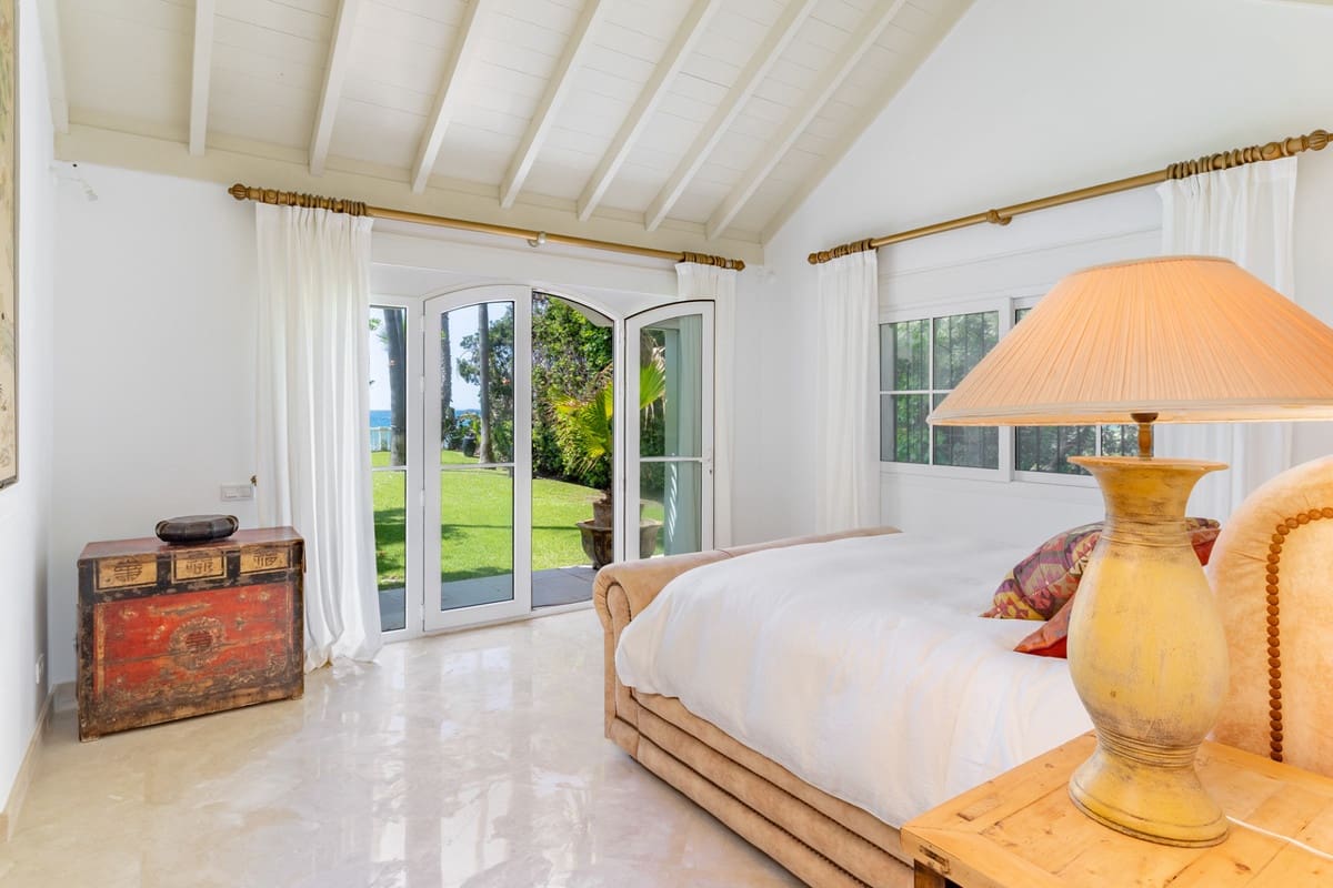 5 slaapkamer Villa te huur in Guadalmina met zwembad garage - € 35.000 (Ref: 9920611)