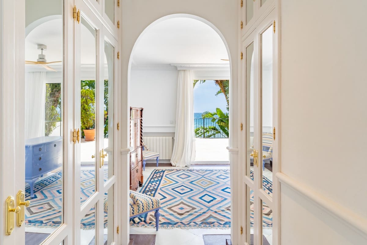 5 slaapkamer Villa te huur in Guadalmina met zwembad garage - € 35.000 (Ref: 9920611)