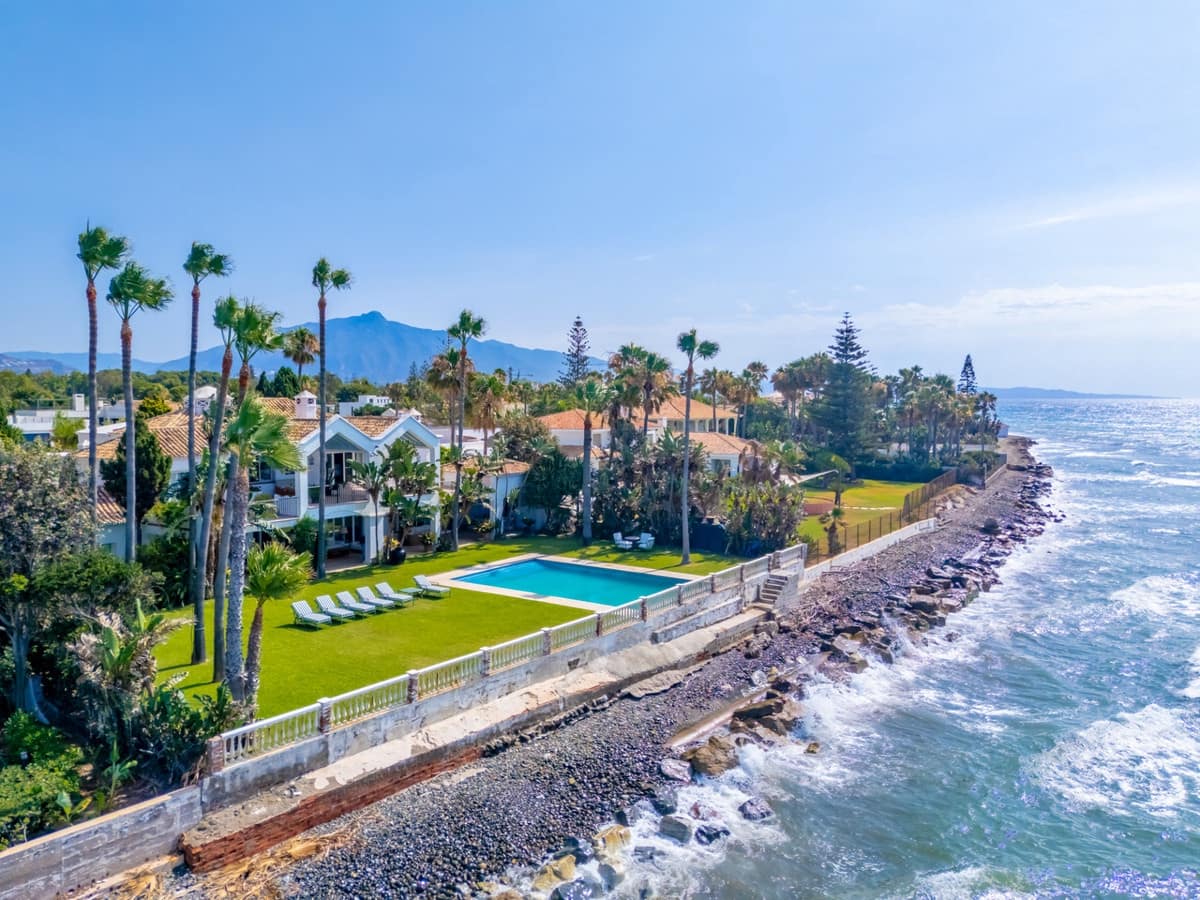 5 slaapkamer Villa te huur in Guadalmina met zwembad garage - € 35.000 (Ref: 9920611)