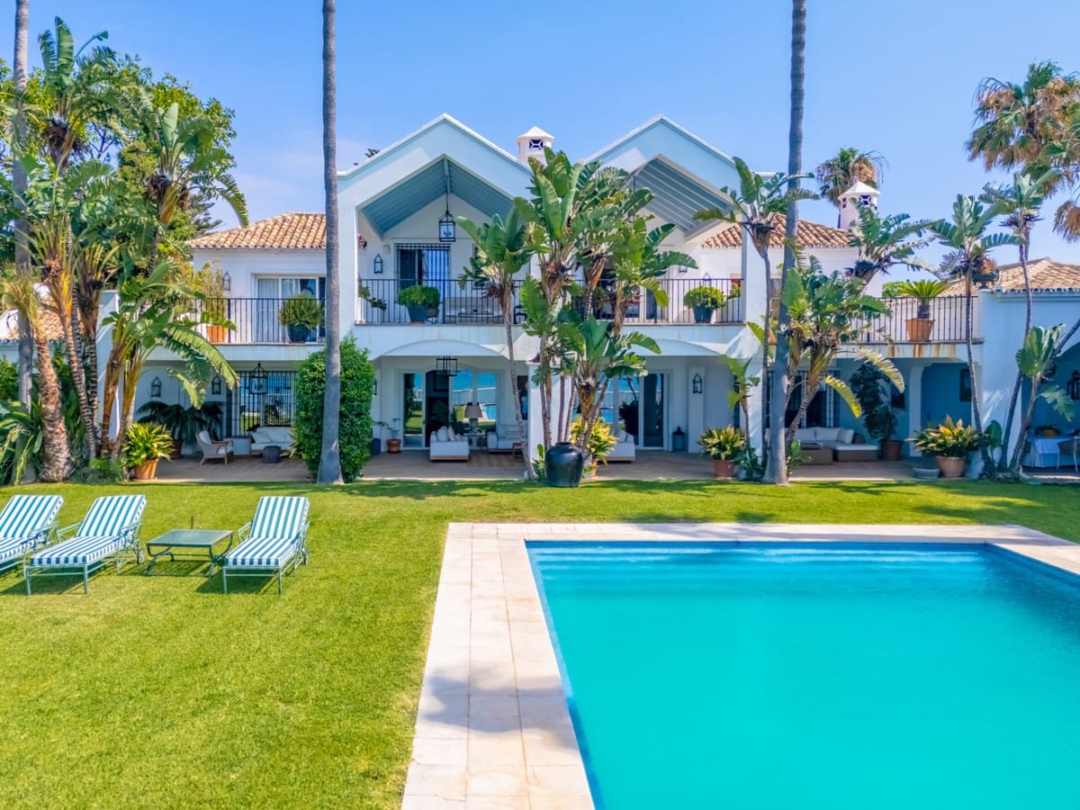 5 slaapkamer Villa te huur in Guadalmina met zwembad garage - € 35.000 (Ref: 9920611)