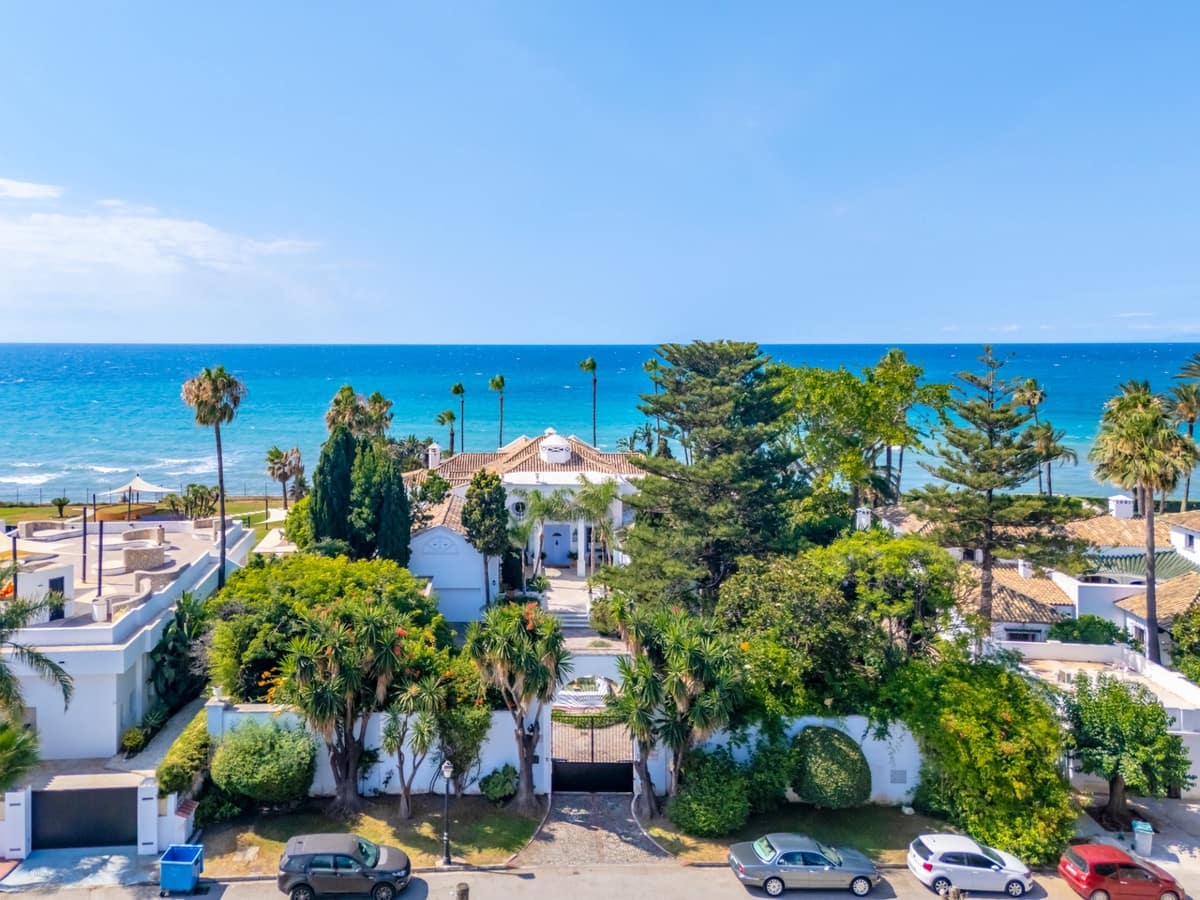 5 slaapkamer Villa te huur in Guadalmina met zwembad garage - € 35.000 (Ref: 9920611)