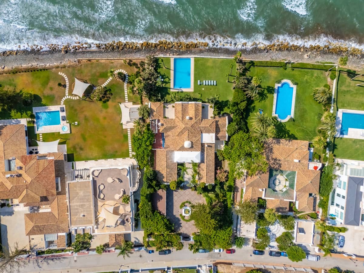 5 slaapkamer Villa te huur in Guadalmina met zwembad garage - € 35.000 (Ref: 9920611)