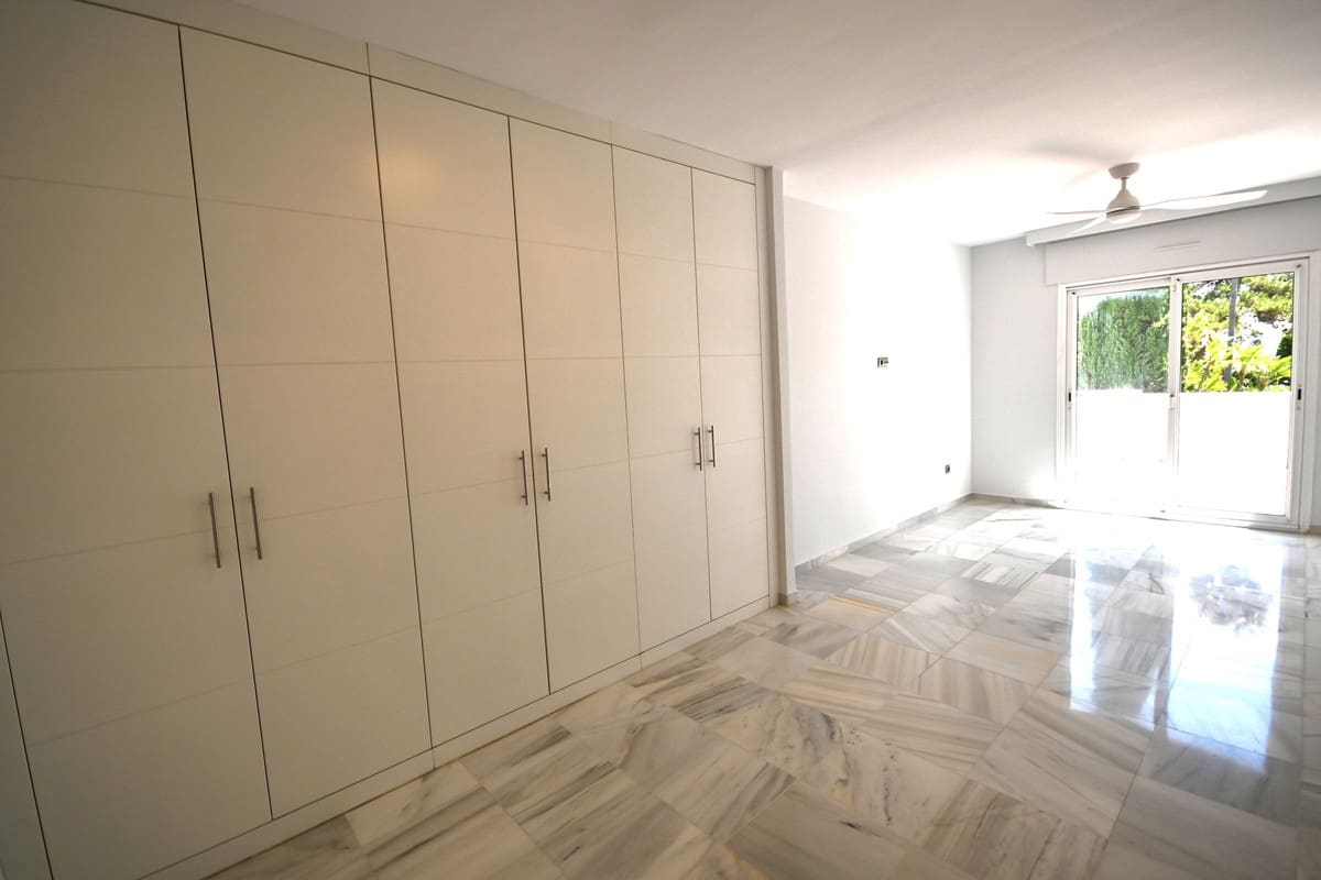 5 sypialnia Dom do wynajęcia w Guadalmina z basenem garażem - 3 500 € (Ref: 9942704)