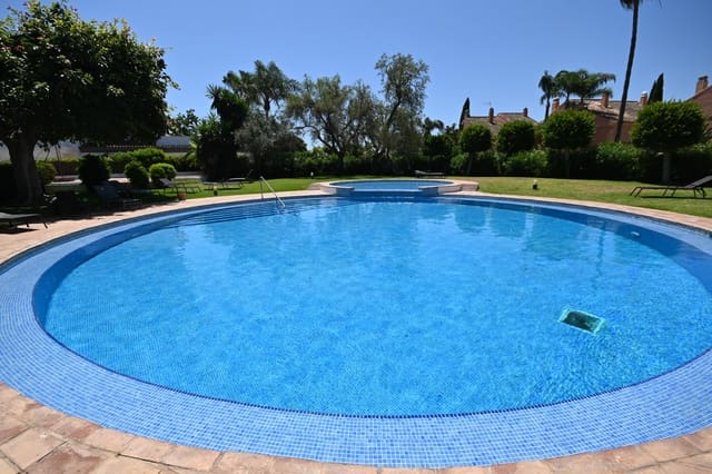 5 sypialnia Dom do wynajęcia w Guadalmina Baja, Marbella z basenem garażem - 3 500 € (Ref: 9942704)