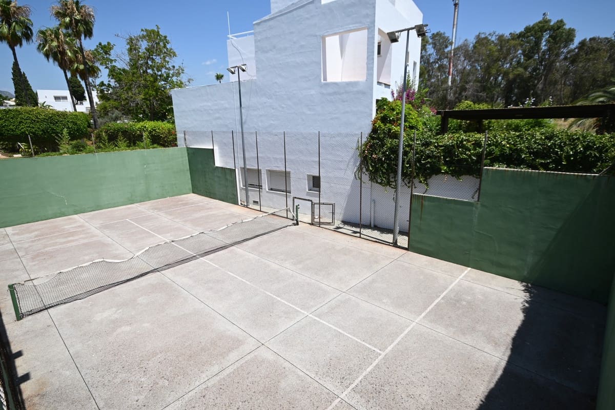 5 sypialnia Dom do wynajęcia w Guadalmina z basenem garażem - 3 500 € (Ref: 9942704)