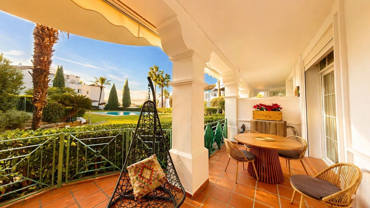 3 sovrum Lägenhet att hyra i Guadalmina med pool - 2 200 € (Ref: 9949973)