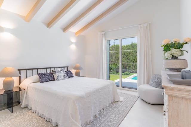 3 soveværelse Villa til salg i Guadalmina Alta, Marbella med swimmingpool garage - € 2.750.000 (Ref: 9975596)