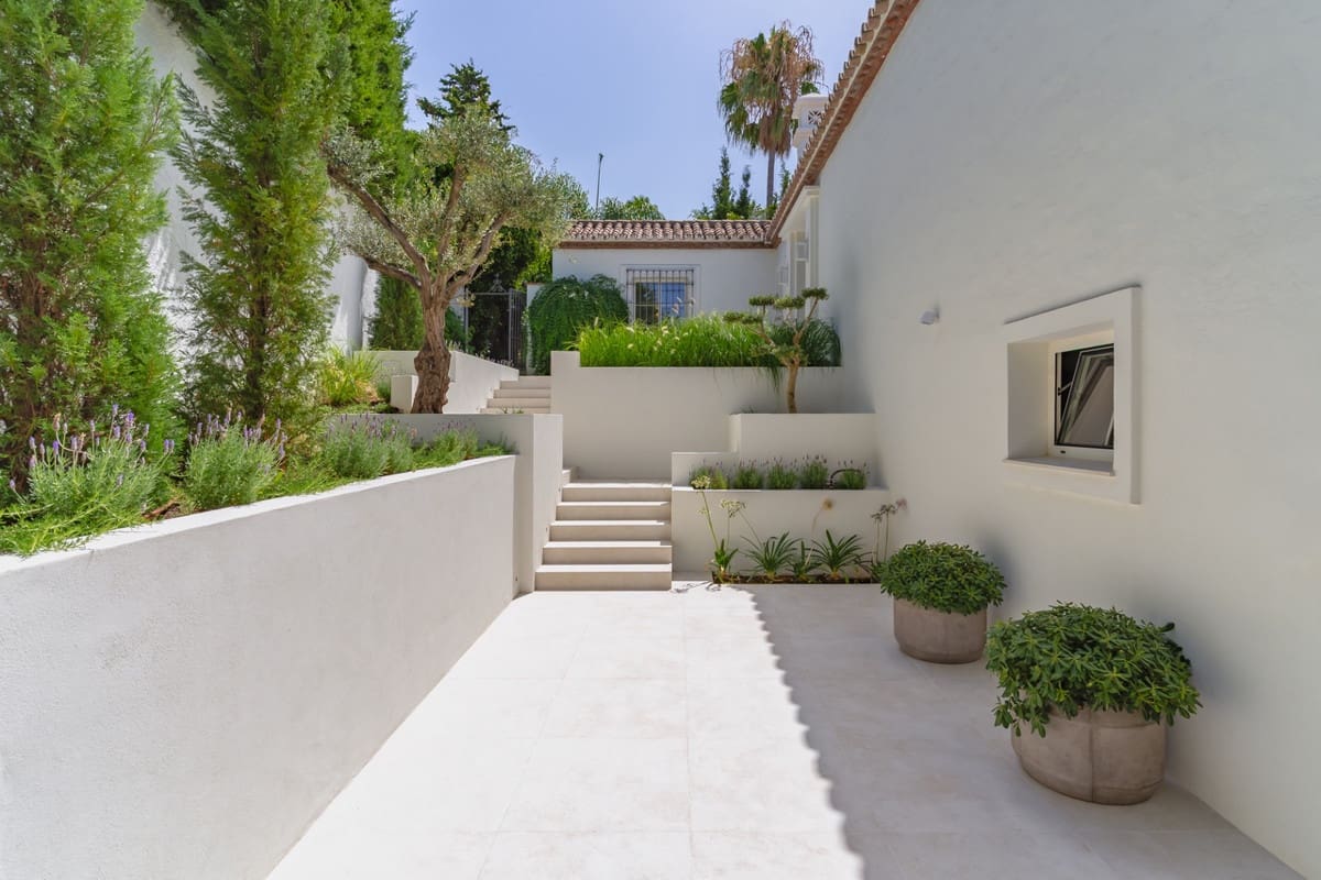 3 quarto Moradia para venda em Guadalmina com piscina garagem - 2 750 000 € (Ref: 9975596)
