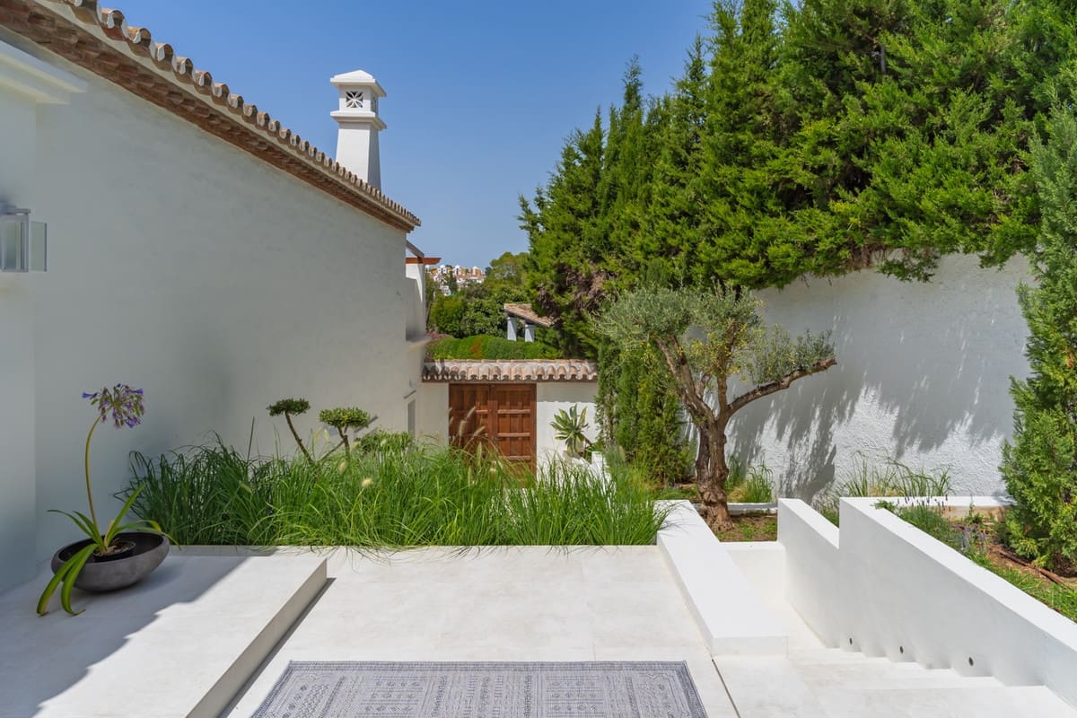 3 quarto Moradia para venda em Guadalmina com piscina garagem - 2 750 000 € (Ref: 9975596)