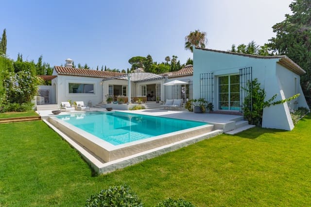 3 soveværelse Villa til salg i Guadalmina Alta, Marbella med swimmingpool garage - € 2.750.000 (Ref: 9975596)