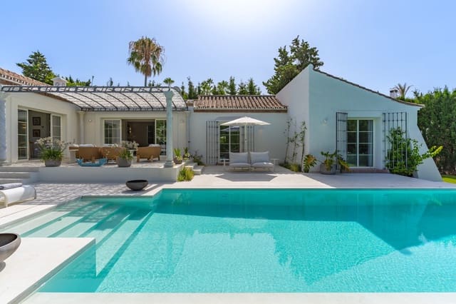 3 soveværelse Villa til salg i Guadalmina Alta, Marbella med swimmingpool garage - € 2.750.000 (Ref: 9975596)