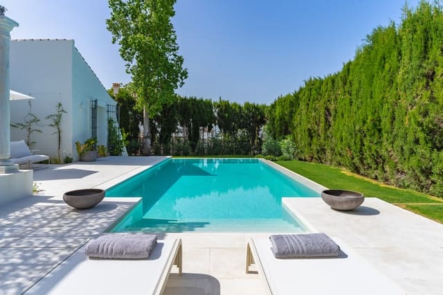 3 soveværelse Villa til salg i Guadalmina Alta, Marbella med swimmingpool garage - € 2.750.000 (Ref: 9975596)