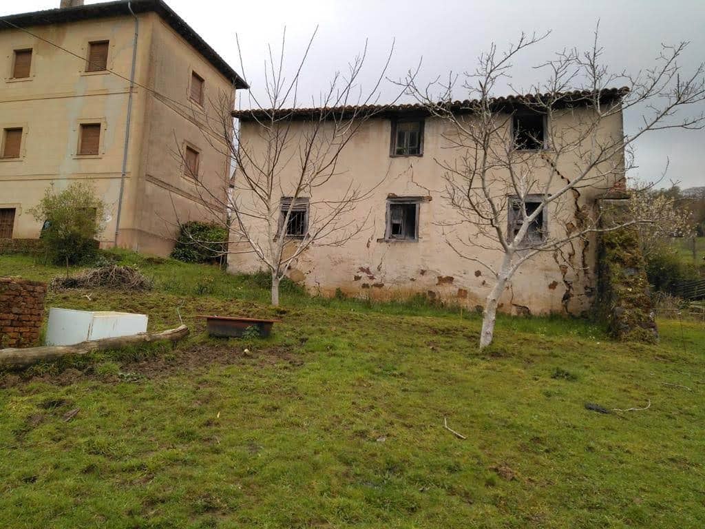 10 soveværelse Villa til salg i Colunga - € 280.000 (Ref: 3481123)