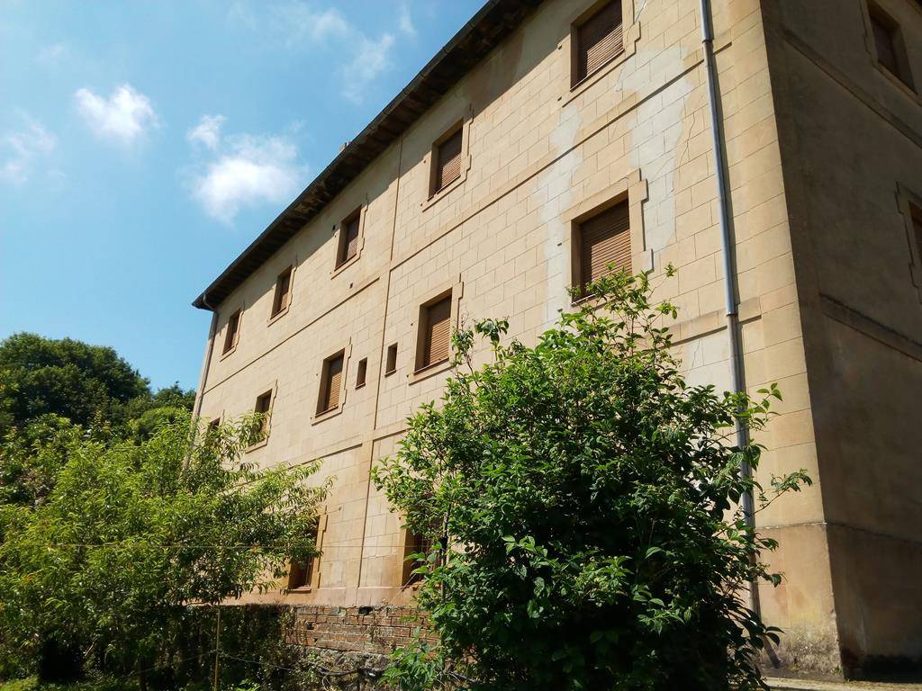 10 soveværelse Villa til salg i Colunga - € 280.000 (Ref: 3481123)