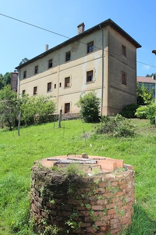 10 soveværelse Villa til salg i Colunga - € 280.000 (Ref: 3481123)