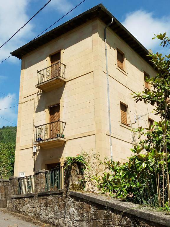 10 soveværelse Villa til salg i Colunga - € 280.000 (Ref: 3481123)