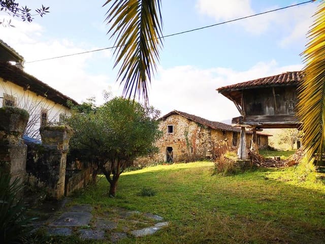 8 bedroom Finca/Country House for sale in Piloña - € 490,000 (Ref: 4428216)
