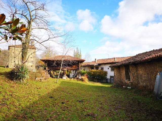 8 bedroom Finca/Country House for sale in Piloña - € 490,000 (Ref: 4428216)