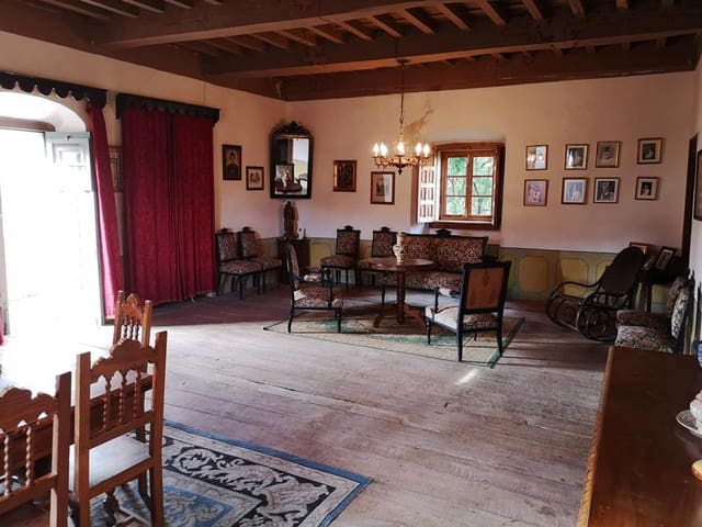 8 bedroom Finca/Country House for sale in Piloña - € 490,000 (Ref: 4428216)