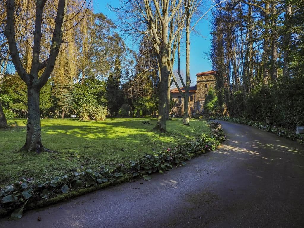 9 soveværelse Finca/Landehus til salg i Oviedo - € 3.250.000 (Ref: 5904841)