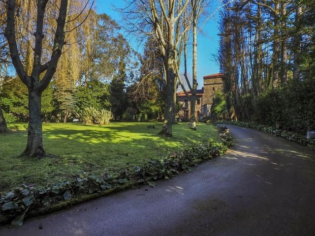 9 soverom Finca/Herregård til salgs i Oviedo - € 3 250 000 (Ref: 5904841)