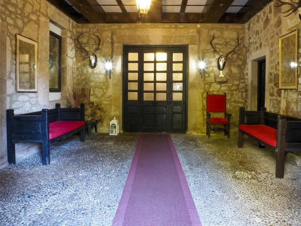 9 soveværelse Finca/Landehus til salg i Oviedo - € 3.250.000 (Ref: 5904841)