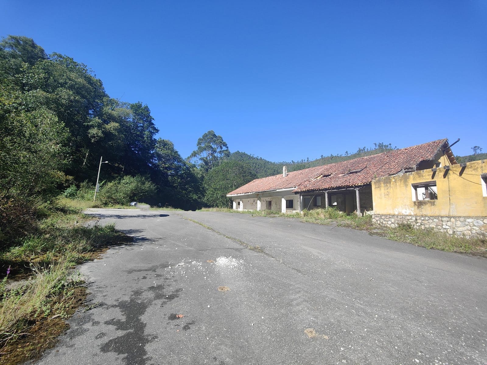 Finca/Herregård til salgs i Llanes med svømmebasseng - € 600 000 (Ref: 6111439)