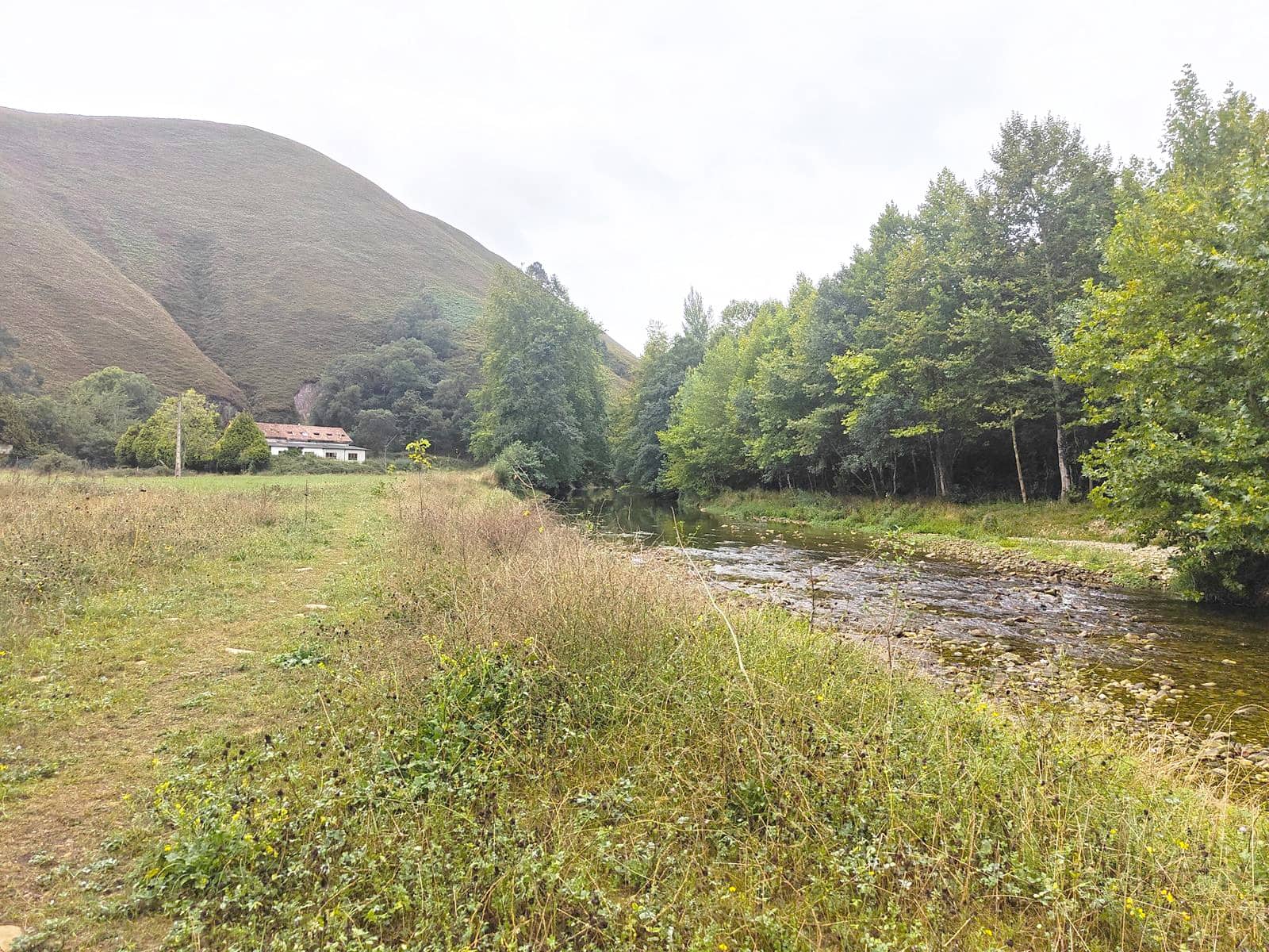 Finca/Herregård til salgs i Llanes med svømmebasseng - € 600 000 (Ref: 6111439)