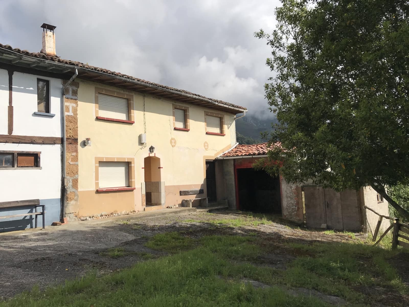 7 soveværelse Finca/Landehus til salg i Infiesto - € 380.000 (Ref: 6401038)