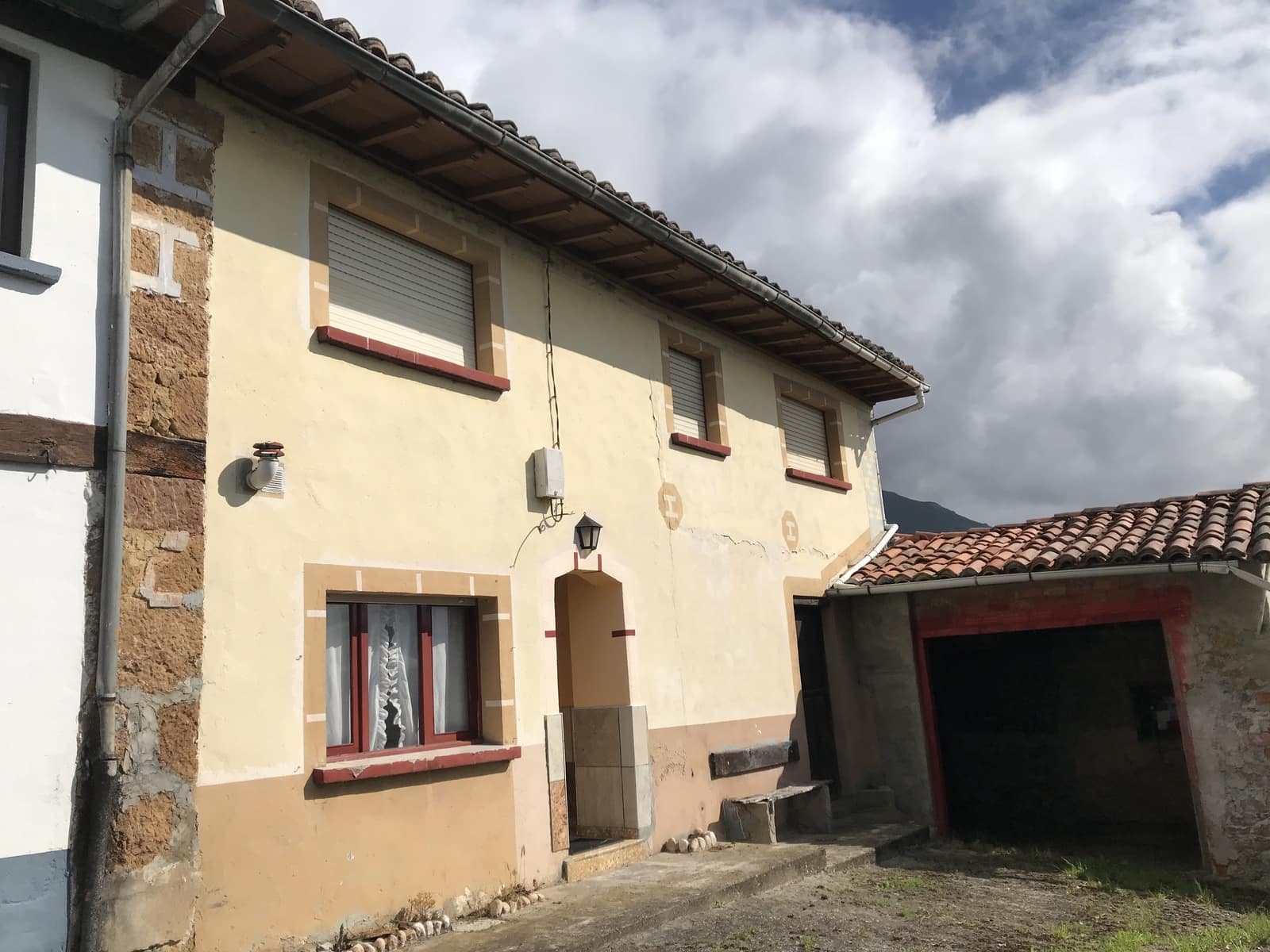 7 soveværelse Finca/Landehus til salg i Infiesto - € 380.000 (Ref: 6401038)