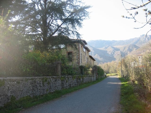 9 soveværelse Finca/Landehus til salg i Parres - € 900.000 (Ref: 7393940)