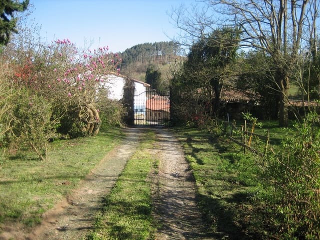 9 soveværelse Finca/Landehus til salg i Parres - € 900.000 (Ref: 7393940)