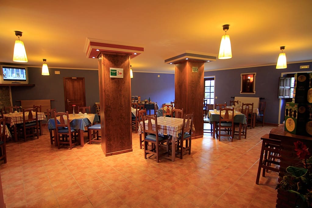 16 soveværelse Hotel til salg i Arriondas - € 750.000 (Ref: 7422649)