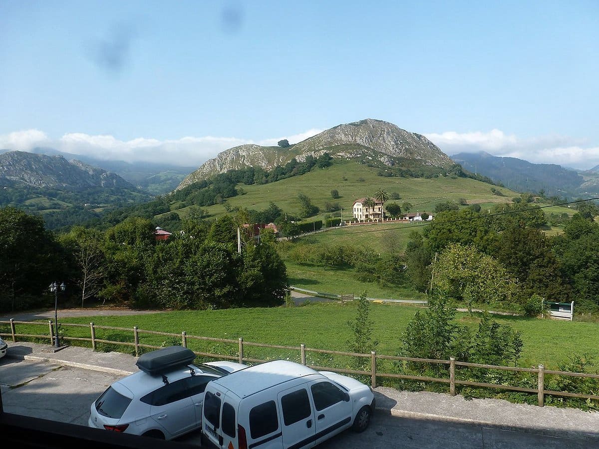 16 soveværelse Hotel til salg i Arriondas - € 750.000 (Ref: 7422649)