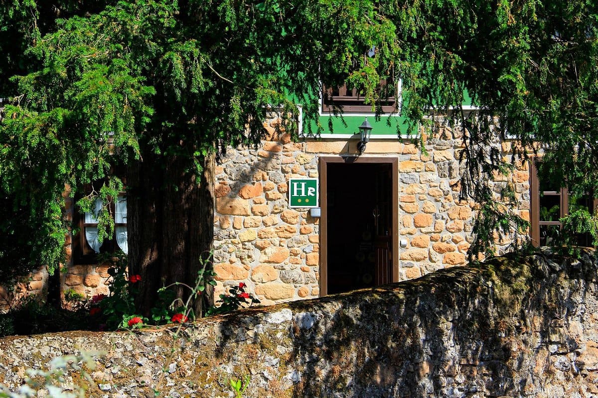 16 soveværelse Hotel til salg i Arriondas - € 750.000 (Ref: 7422649)