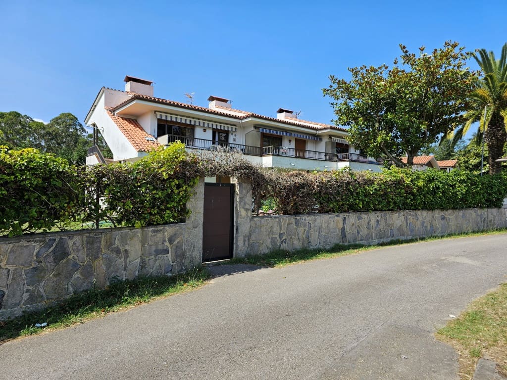 2 soveværelse Semi-Rækkehus til salg i Villaviciosa - € 225.000 (Ref: 7713804)