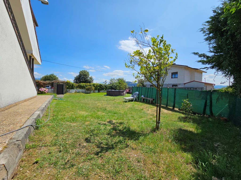 2 soveværelse Semi-Rækkehus til salg i Villaviciosa - € 225.000 (Ref: 7713804)