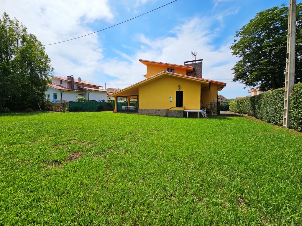 4 soveværelse Villa til salg i Colunga - € 670.000 (Ref: 7713807)