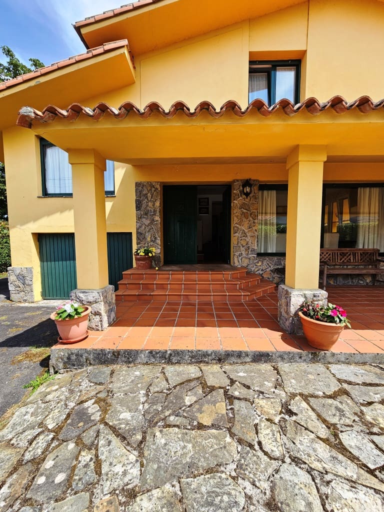 4 soveværelse Villa til salg i Colunga - € 670.000 (Ref: 7713807)