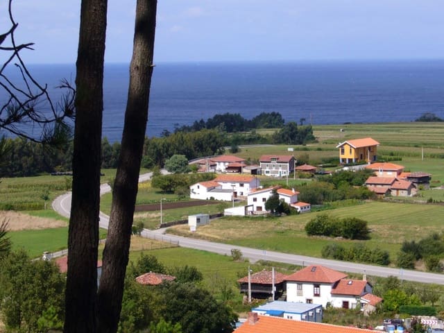 9 bedroom Hotel for sale in Cudillero - € 620,000 (Ref: 7833700)