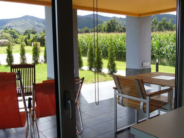 9 bedroom Hotel for sale in Cudillero - € 620,000 (Ref: 7833700)