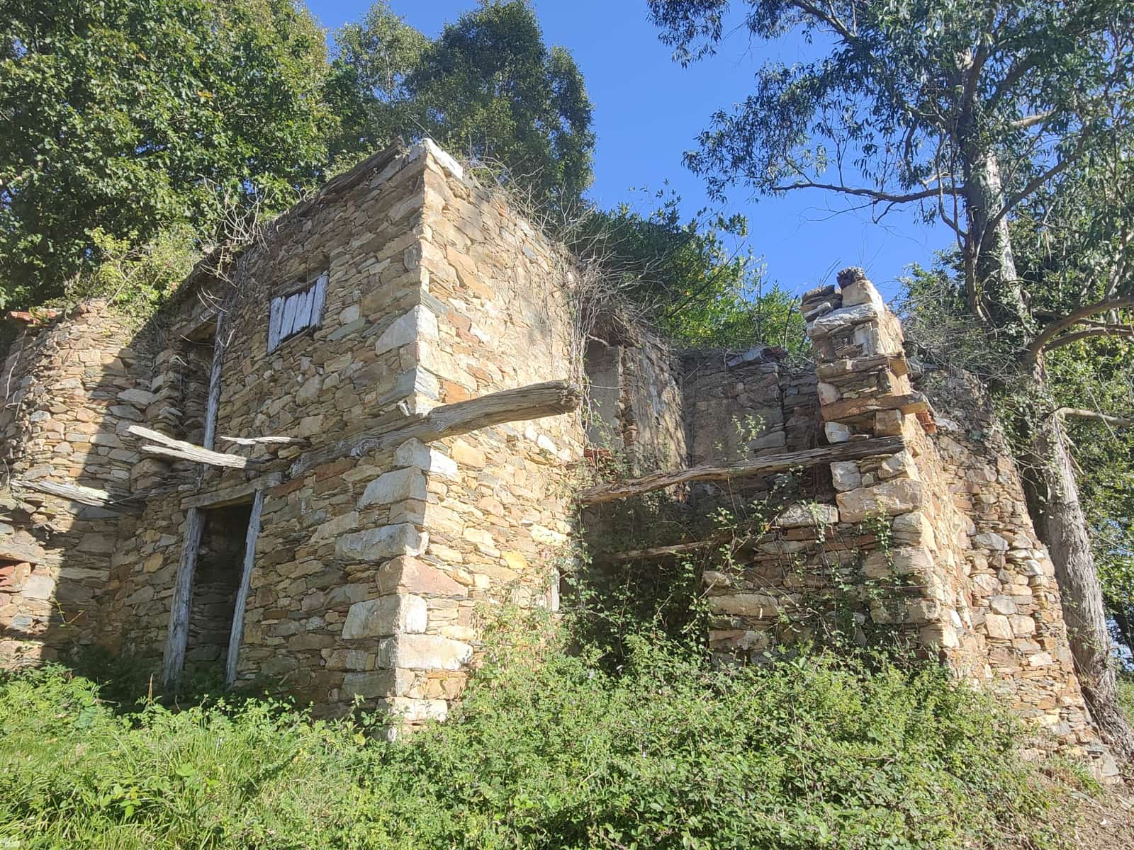 2 slaapkamer Finca/Landhuis te koop in Cudillero - € 50.000 (Ref: 7982330)