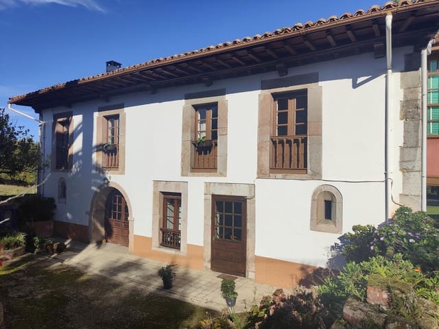 4 soveværelse Villa til salg i Llanes - € 650.000 (Ref: 8340001)